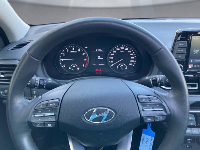 Bild 9: Hyundai i30 Fastback 1,0 T-G