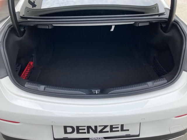 Bild 9: Mercedes E 200 Avantgarde Austria Edition Aut.