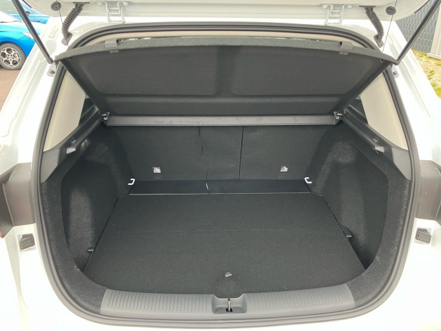 Bild 4: MG ZS HEV Luxury/25.5 Österreich Paket