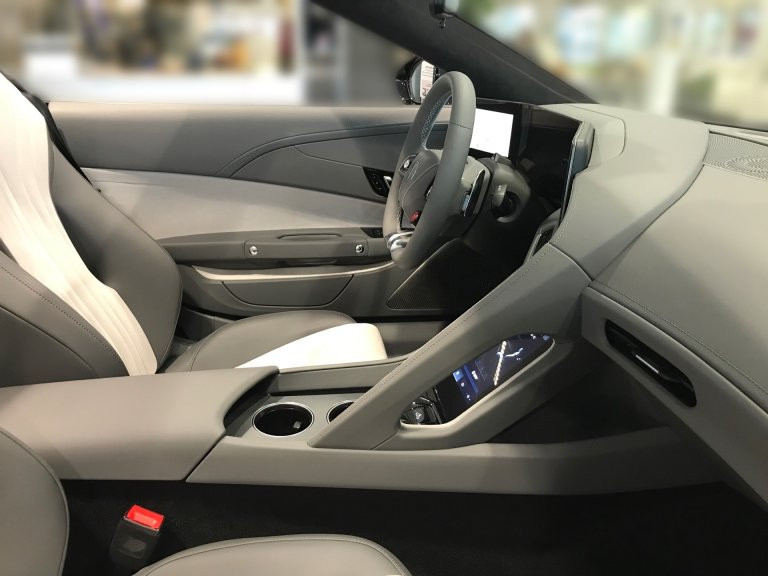 Bild 12: MG Cyberster GT ALC Grau/Schwarz + Rotes Dach Österreich Paket 