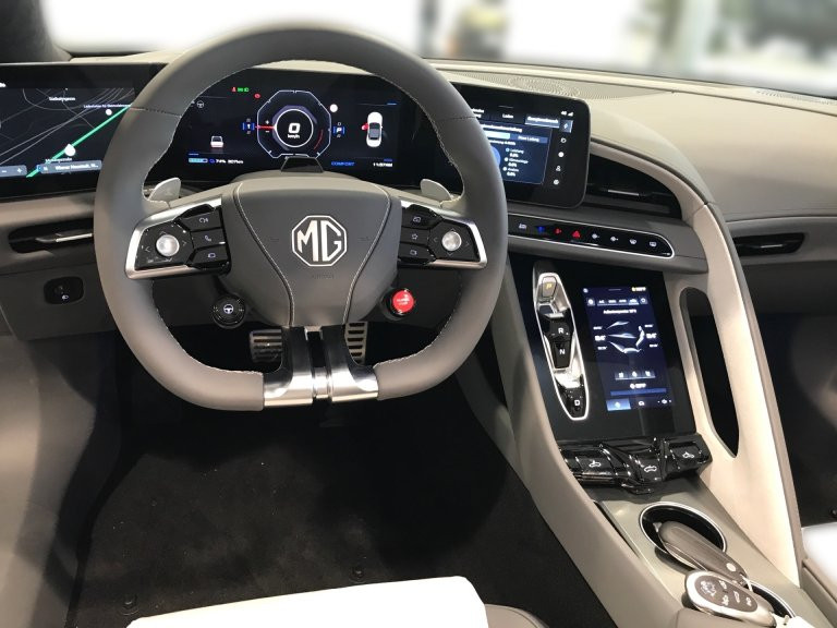 Bild 13: MG Cyberster GT ALC Grau/Schwarz + Rotes Dach Österreich Paket 