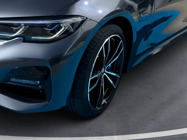 Bild 5: BMW 330e xDrive Touring G21 XB1