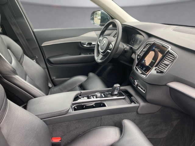 Bild 10: VOLVO PKW XC90 B5 AWD Momentum