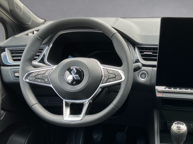 Bild 9: Mitsubishi Grandis 1,3 Petrol Intense S+C+T 26