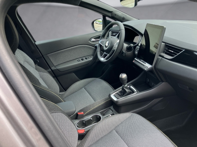 Bild 10: Mitsubishi Grandis 1,3 Petrol Intense S+C+T 26