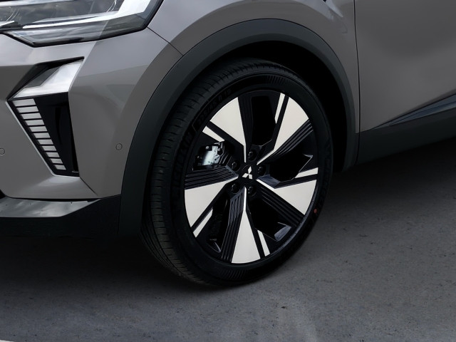 Bild 7: Mitsubishi Grandis 1,3 Petrol Intense S+C+T 26