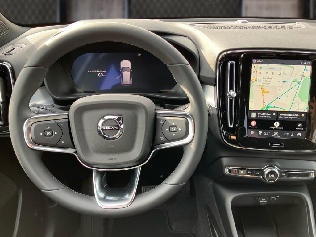 Bild 9: VOLVO PKW XC40 Plus, B3 Mild Hybrid, Benzin, Dark