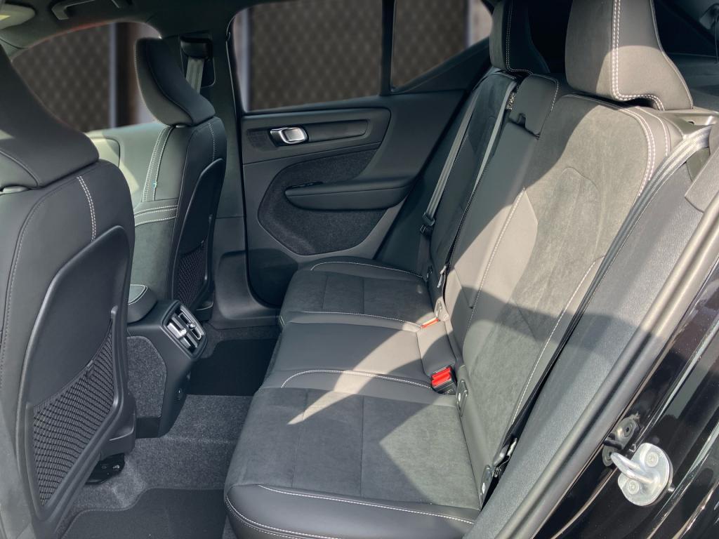 Bild 11: VOLVO PKW XC40 Plus, B3 Mild Hybrid, Benzin, Dark