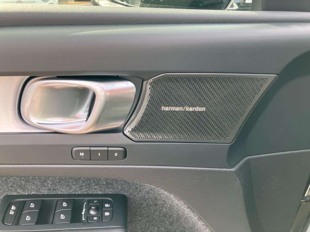 Bild 13: VOLVO PKW XC40 Plus, B3 Mild Hybrid, Benzin, Dark