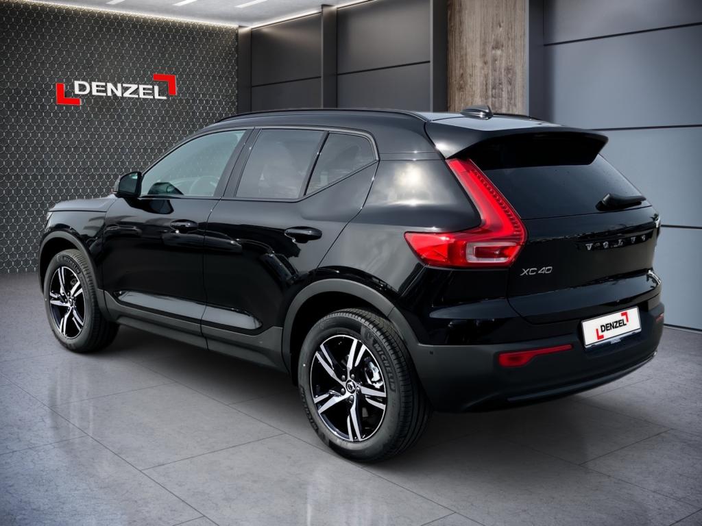 Bild 2: VOLVO PKW XC40 Plus, B3 Mild Hybrid, Benzin, Dark