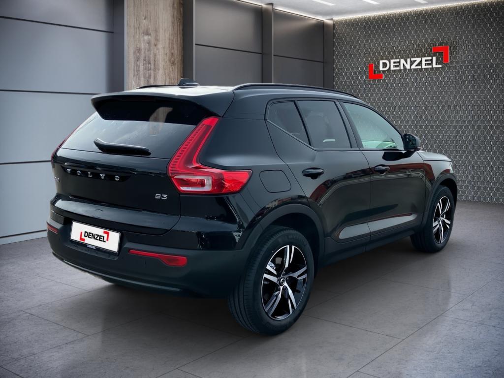 Bild 3: VOLVO PKW XC40 Plus, B3 Mild Hybrid, Benzin, Dark
