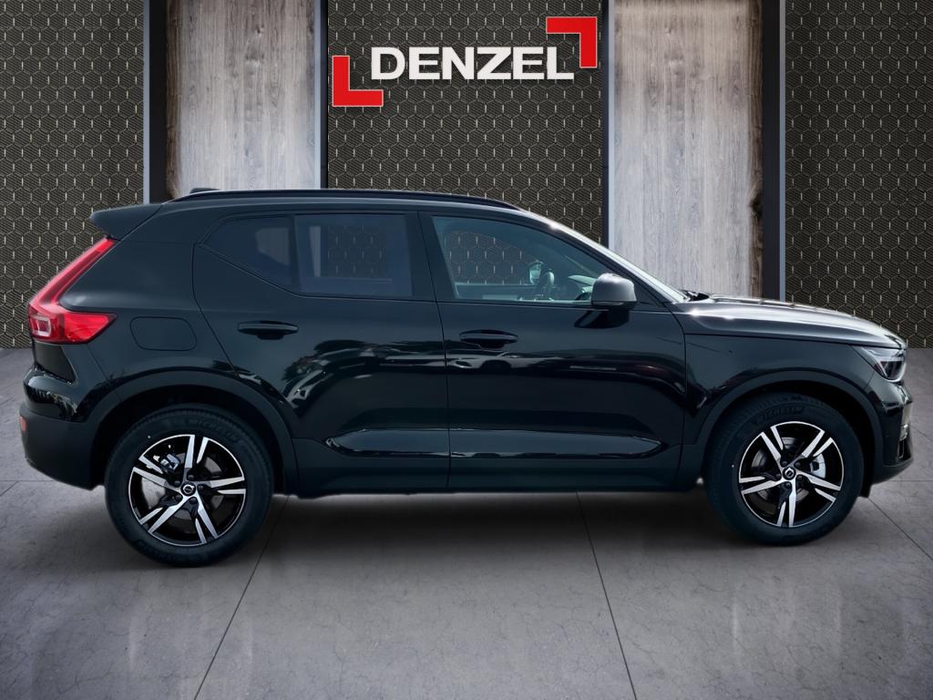 Bild 4: VOLVO PKW XC40 Plus, B3 Mild Hybrid, Benzin, Dark