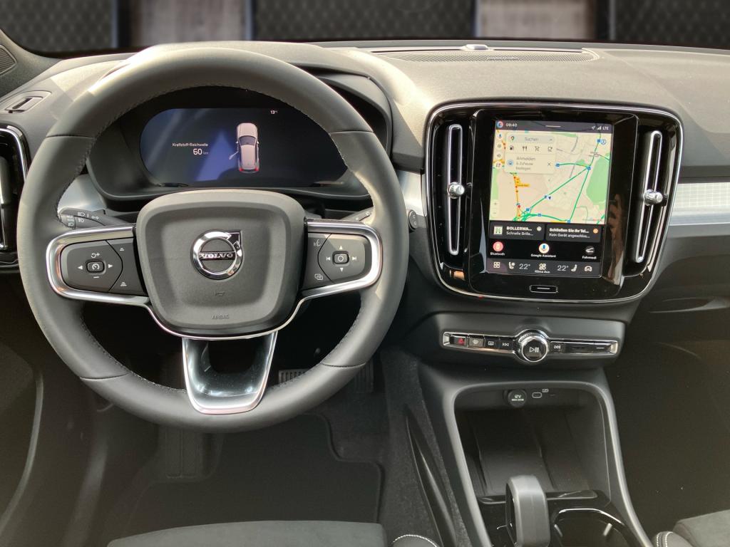 Bild 8: VOLVO PKW XC40 Plus, B3 Mild Hybrid, Benzin, Dark