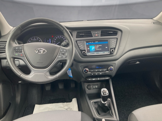 Bild 6: Hyundai i20 Active 1,0