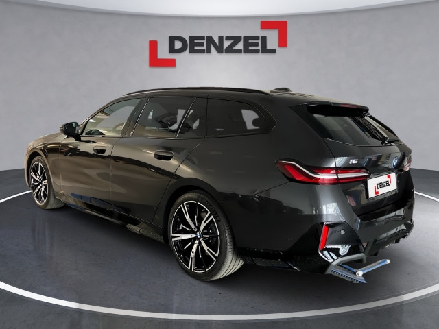 Bild 3: BMW i5 xDrive40 Touring
