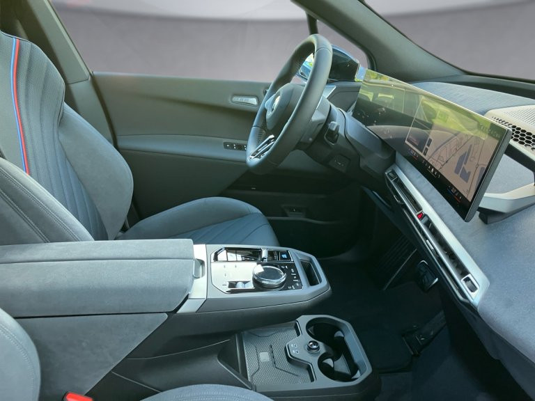 Bild 7: BMW PKW i-Serie iX xDrive45 I20