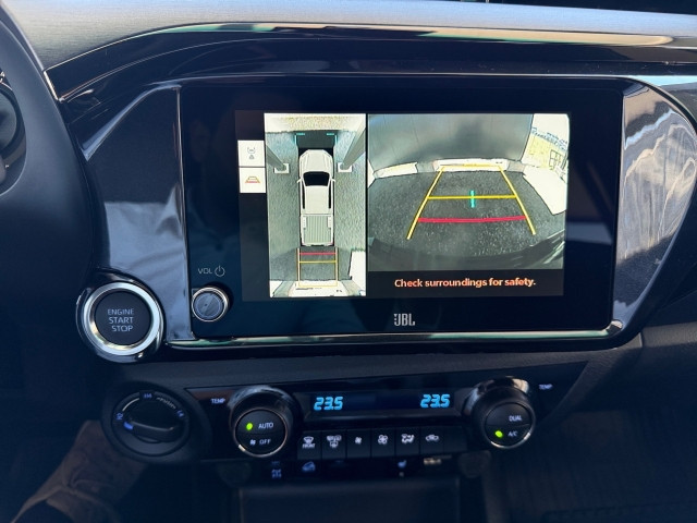 Bild 14: Toyota Hilux 2,8 l AT Double Cab Invincible