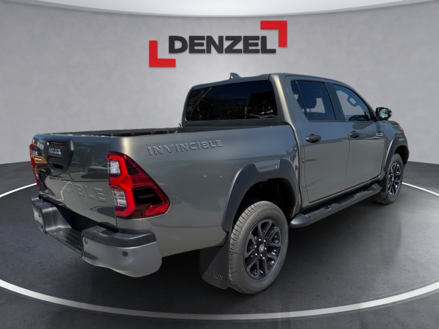 Bild 3: Toyota Hilux 2,8 l AT Double Cab Invincible