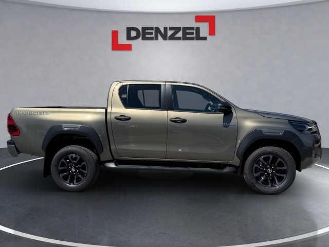 Bild 4: Toyota Hilux 2,8 l AT Double Cab Invincible
