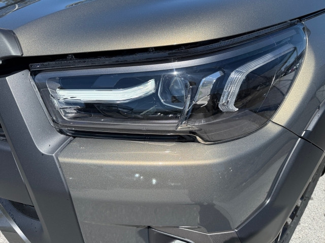 Bild 6: Toyota Hilux 2,8 l AT Double Cab Invincible