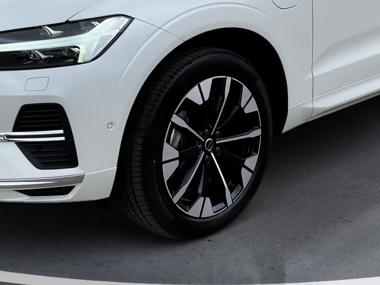 Bild 7: VOLVO PKW XC60 Plus, T6 eAWD Plug-in Hybrid, Elektrisch/Benzin, Bright