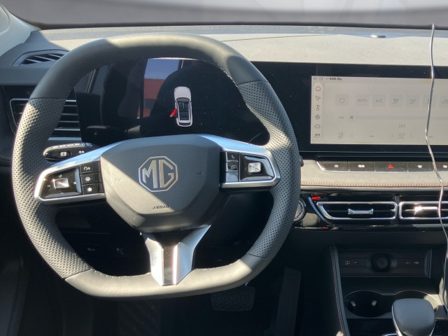 Bild 9: MG HS HEV Luxury Lenkradhzg. 25.5