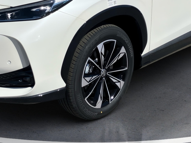 Bild 7: MG HS HEV Luxury Lenkradhzg. 25.5