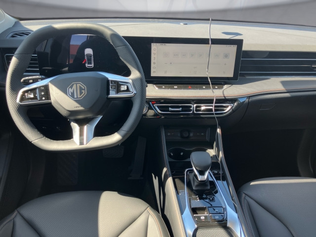 Bild 8: MG HS HEV Luxury Lenkradhzg. 25.5