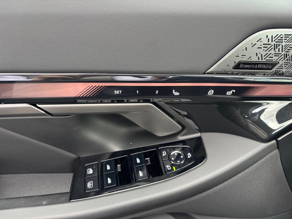 Bild 14: BMW i5 eDrive40 Limousine