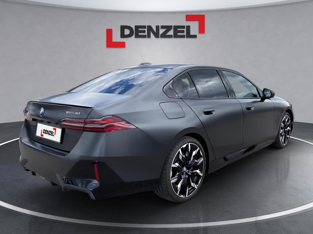 Bild 3: BMW i5 eDrive40 Limousine