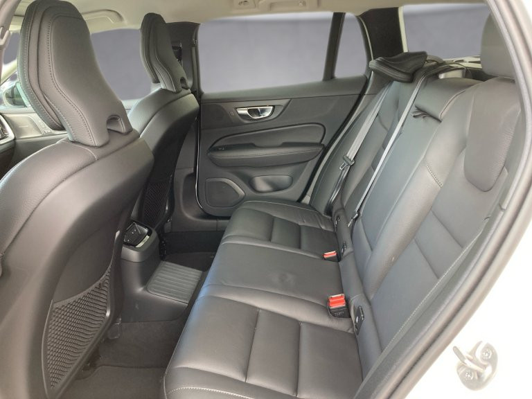 Bild 11: VOLVO PKW V60 Plus, T6 eAWD Plug-in Hybrid, Elektrisch/Benzin, Dark