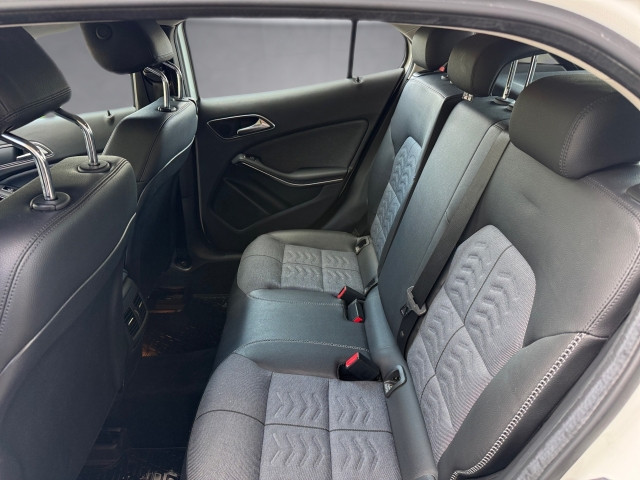 Bild 11: Mercedes GLA 200d 4MATIC