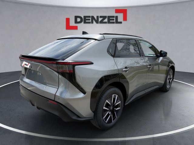 Bild 3: Toyota bZ4X 5-tg Active Drive  Frontantrieb