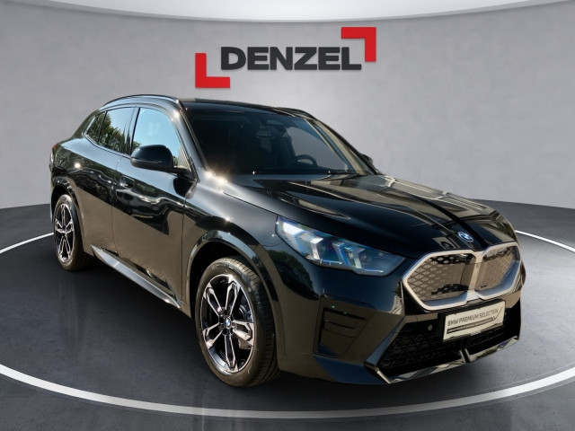 Bild 2: BMW iX2 eDrive 20 U10