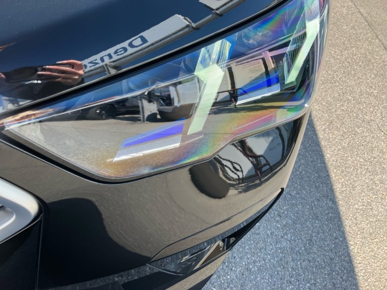 Bild 3: BMW iX2 eDrive 20 U10