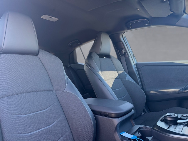 Bild 6: Toyota C-HR+ 2WD Teamplayer
