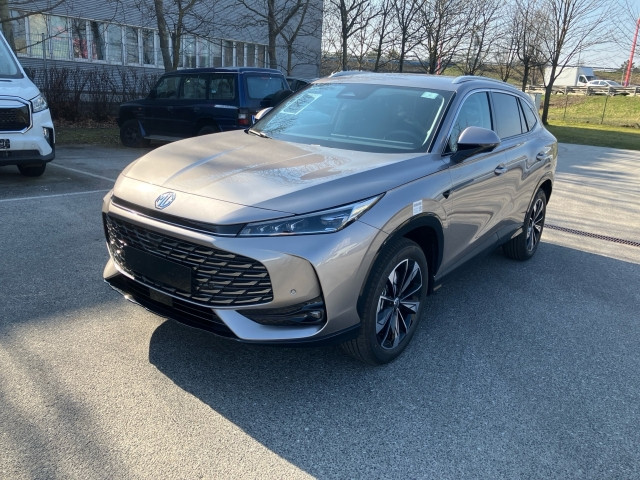 Bild 13: MG HS HEV Luxury Lenkradhzg. 25.5