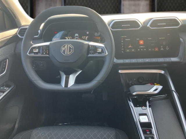 Bild 6: MG ZS HEV Select Heizpaket/25.5