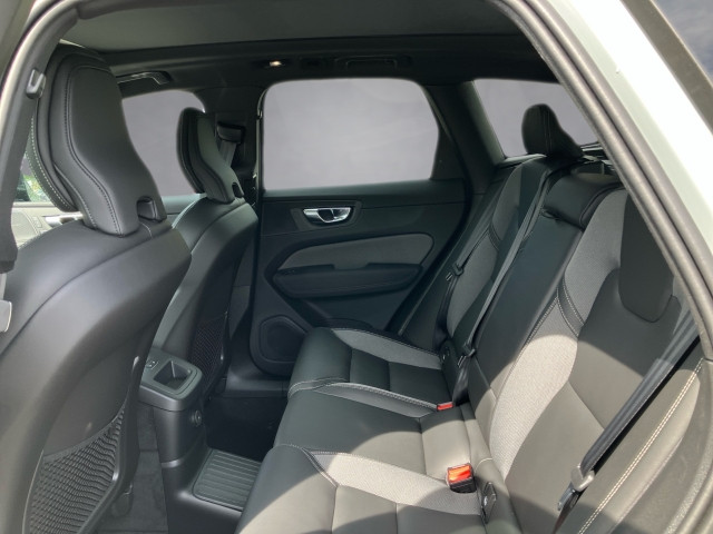 Bild 11: VOLVO PKW XC60 Black Edition Plus, T6 eAWD Plug-in Hybrid, Elektrisch/