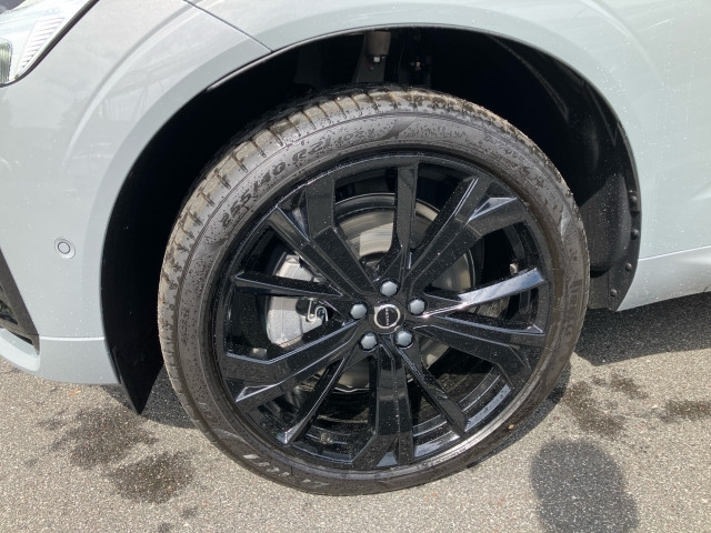 Bild 7: VOLVO PKW XC60 Black Edition Plus, T6 eAWD Plug-in Hybrid, Elektrisch/