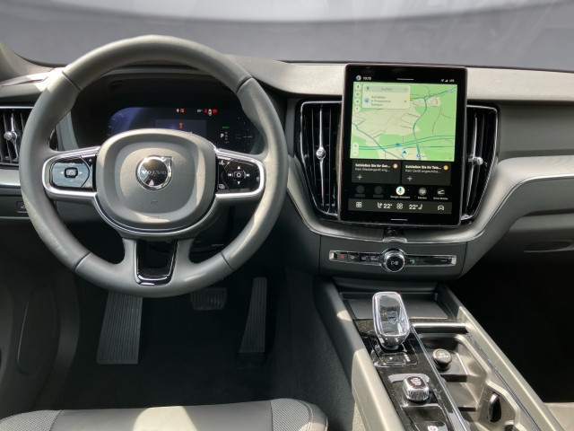 Bild 8: VOLVO PKW XC60 Black Edition Plus, T6 eAWD Plug-in Hybrid, Elektrisch/