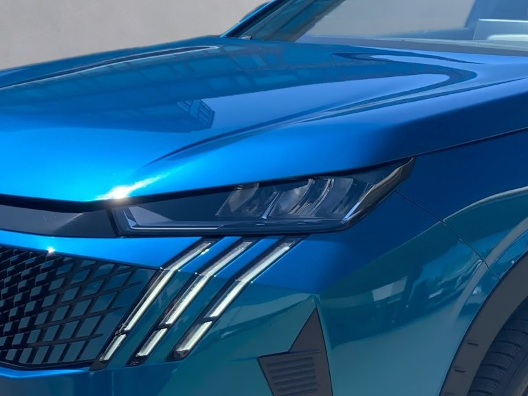 Bild 6: Peugeot 5008 Allure Hybrid 145 e-DCS6