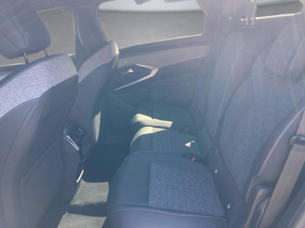 Bild 11: Peugeot 5008 Allure Hybrid 1