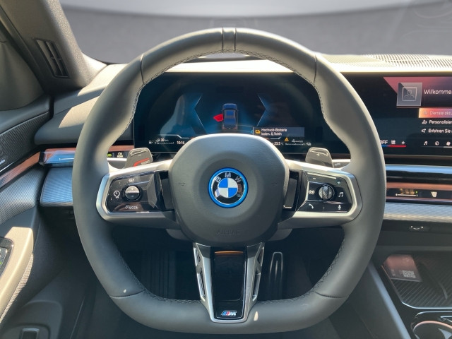Bild 9: BMW 550e xDrive Limousine G60 XB1