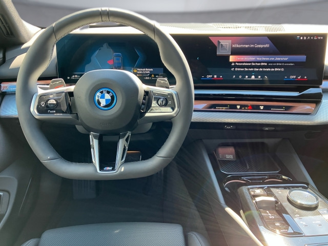 Bild 8: BMW 550e xDrive Limousine G60 XB1