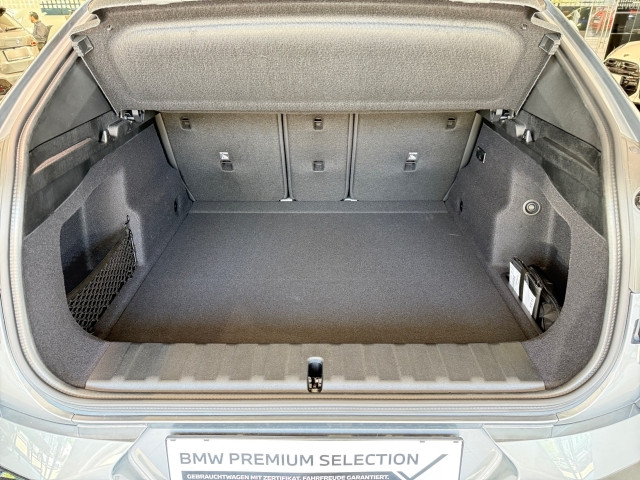 Bild 12: BMW iX2 eDrive20 U10 HB0