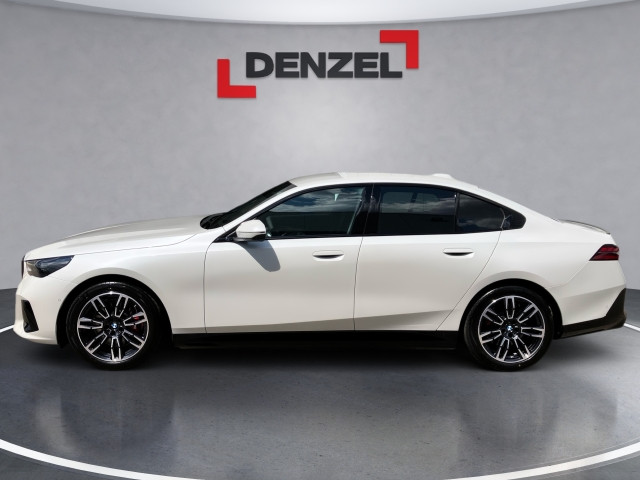 Bild 1: BMW i5 eDrive40 Limousine