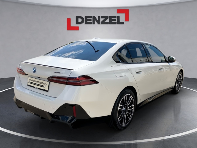 Bild 3: BMW i5 eDrive40 Limousine