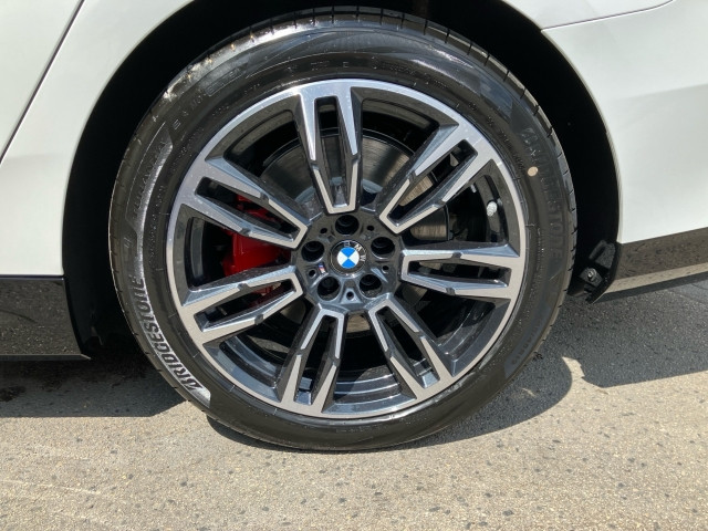 Bild 7: BMW i5 eDrive40 Limousine