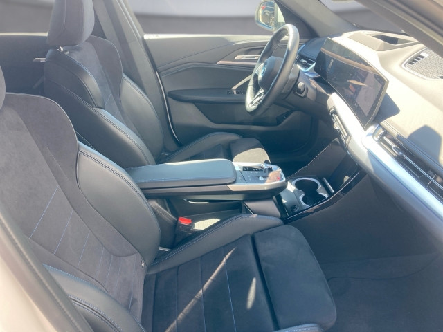 Bild 10: BMW iX1 xDrive30 U11